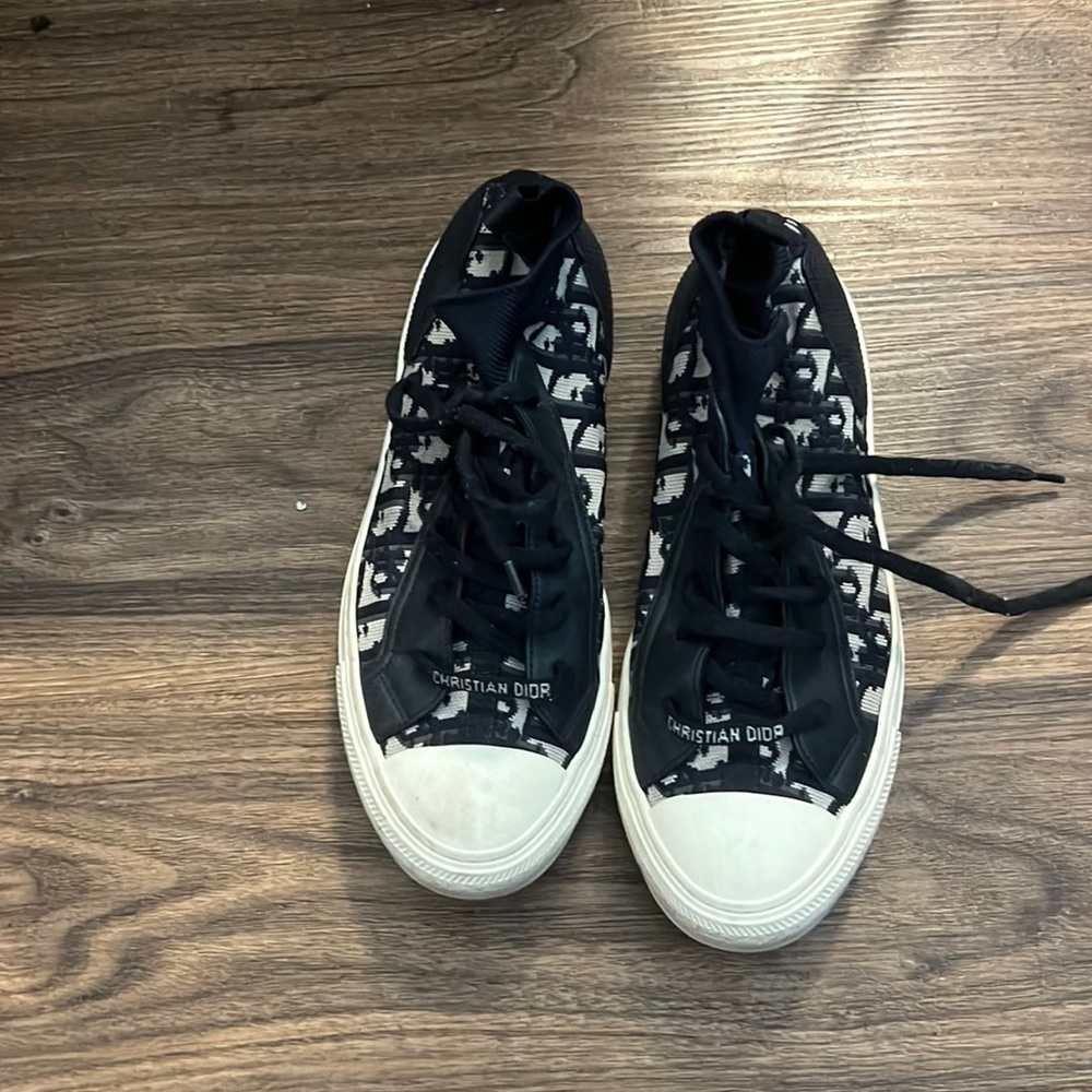 WORN DIOR SNEAKERS SIZE 39